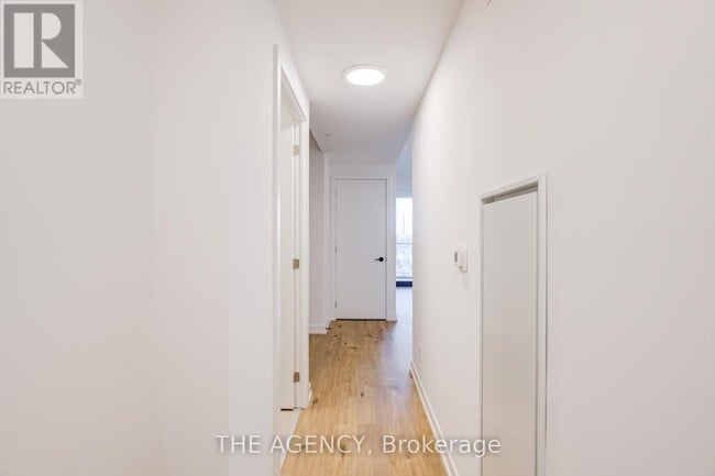 Photo du bâtiment - 33 Parliament St