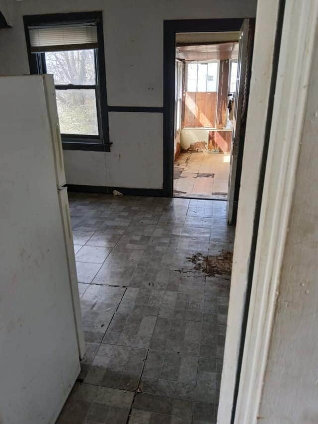 Building Photo - 4931 Plover Ave