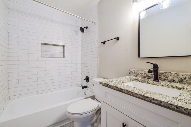 Foto del edificio - 407 Angier Ave NE