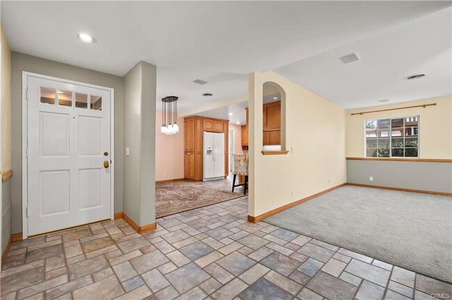 Building Photo - 3080 W Glen Holly Dr