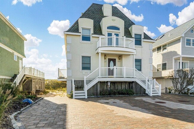 Building Photo - 803 Dune Rd