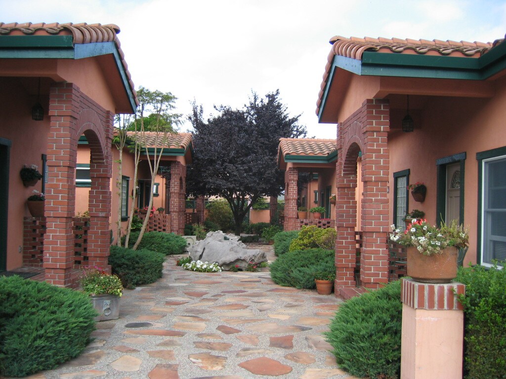 Foto del edificio - Plum Tree Court