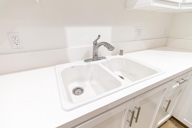 Foto del edificio - 3672 W Imperial Hwy