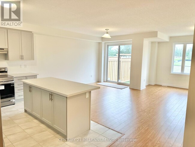 Building Photo - 43 Beretta St