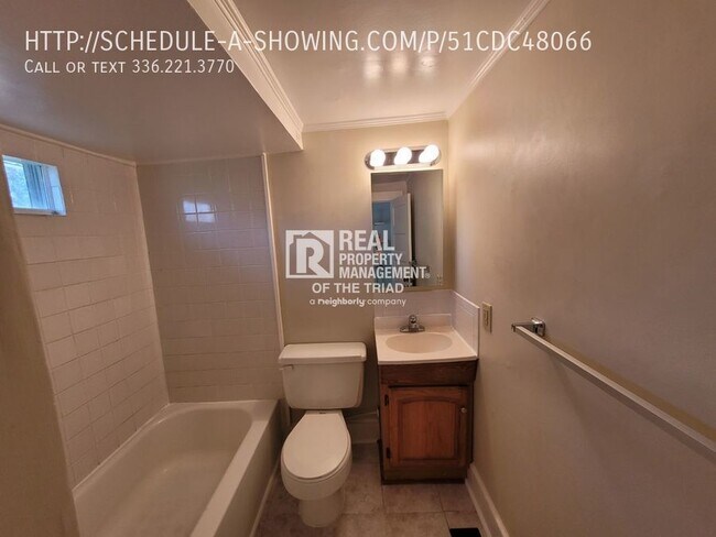 Foto del edificio - Spacious 3br/2ba home w/yard for rent in W...