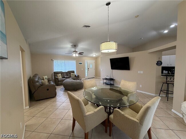 Foto del edificio - 2126 SE 5th Ct
