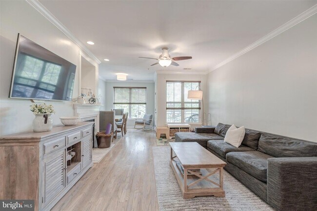 Building Photo - 5112 Donovan Dr
