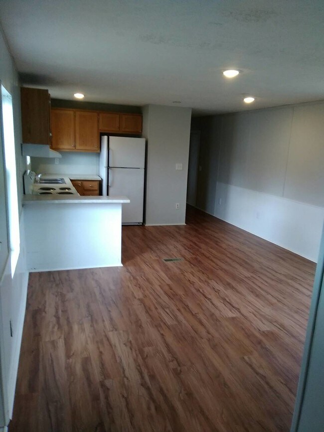 Building Photo - 1323 LA-178