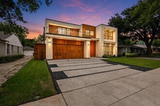 Building Photo - 3715 Park Ln