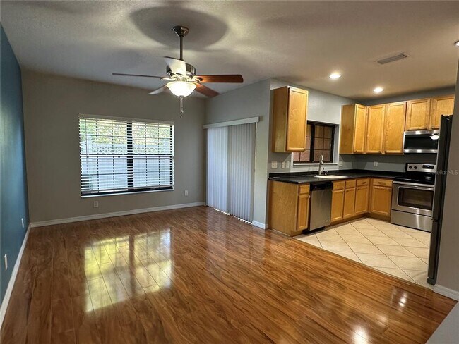 Building Photo - 30117 Mossbank Dr