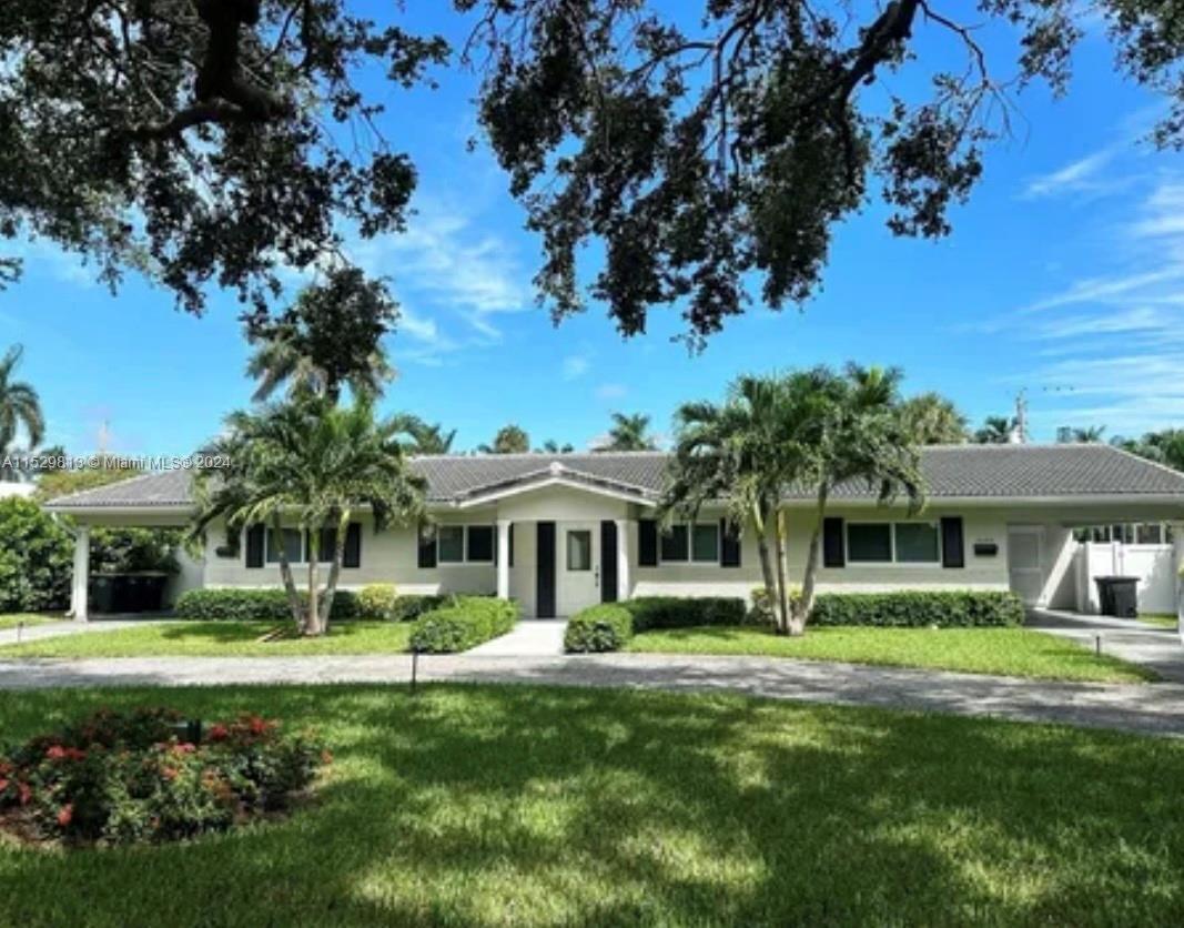 Foto principal - 2649 NE 27th St