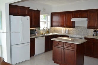 Building Photo - 3850 Galt Ocean Dr