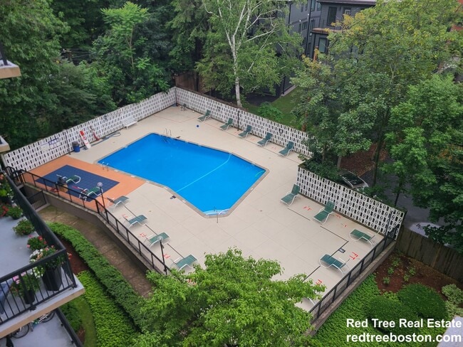 Building Photo - 101 Monmouth St