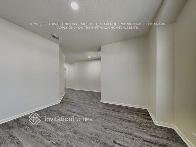 Foto del edificio - 15407 Riford Dr