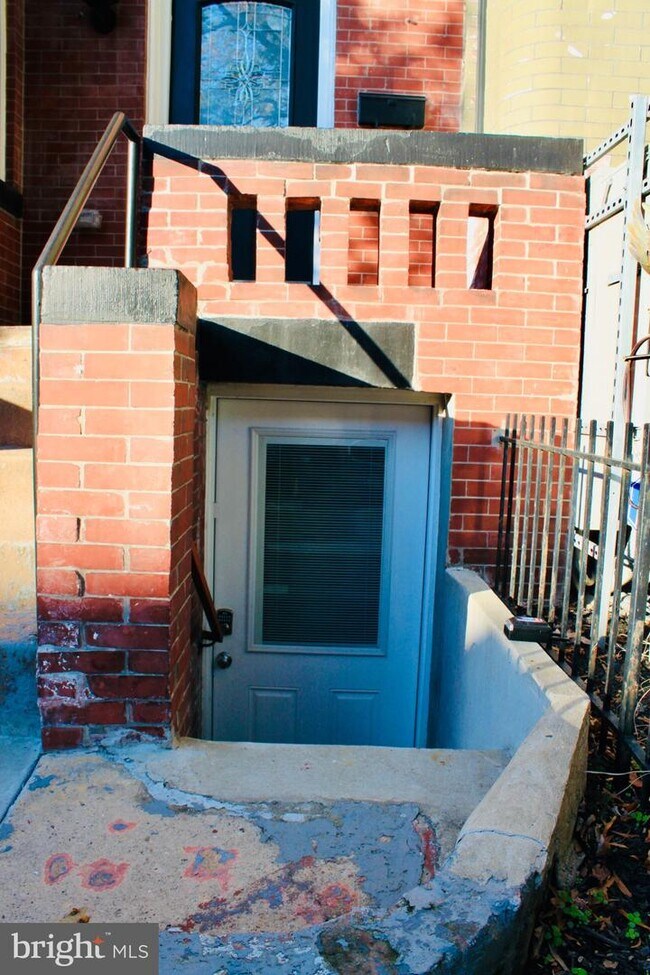 Building Photo - 34 Quincy Pl NE