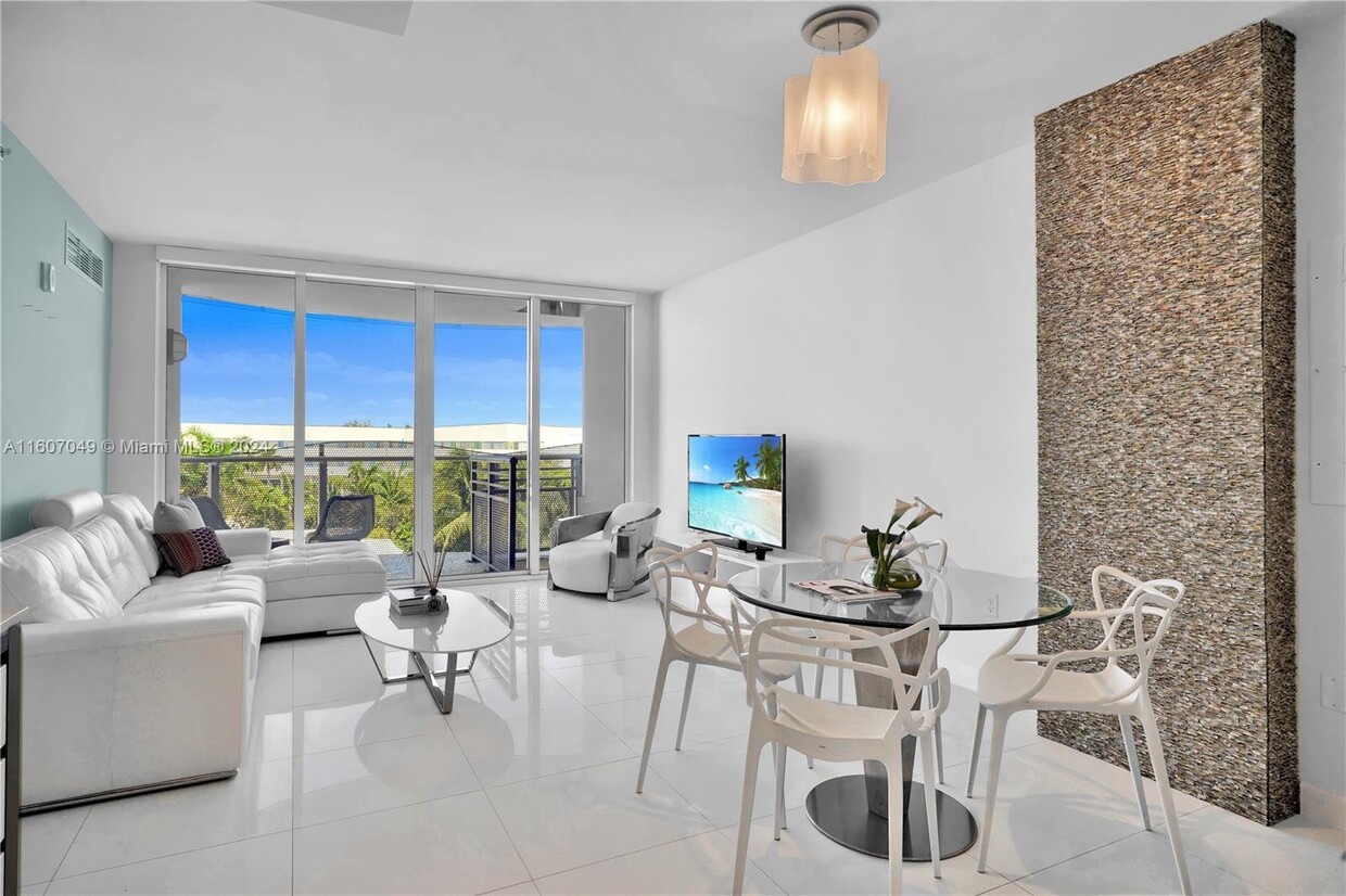 Foto principal - 2155 Washington Ct