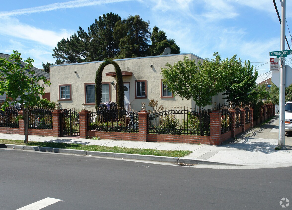 Building Photo - 724 Tilton Ave