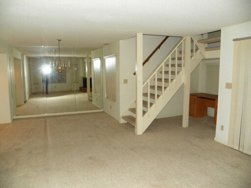 Building Photo - 9C Merion Dr
