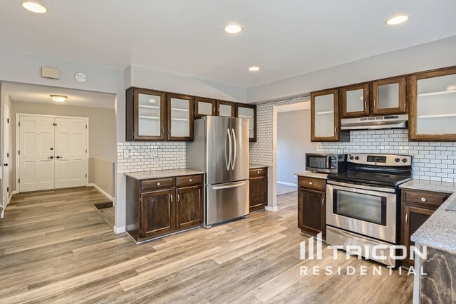 Building Photo - 3279 Breckenridge Dr W