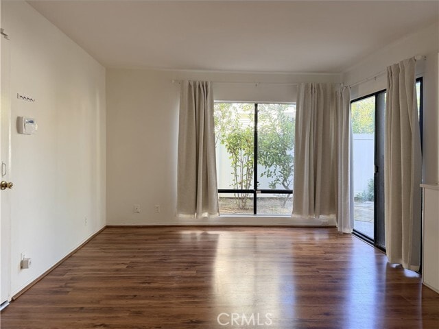 Foto del edificio - 4881 Royce Rd