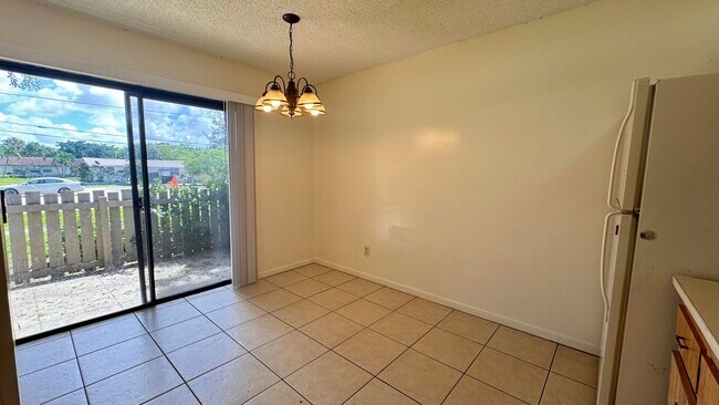 Building Photo - 3531 Melaleuca Ln