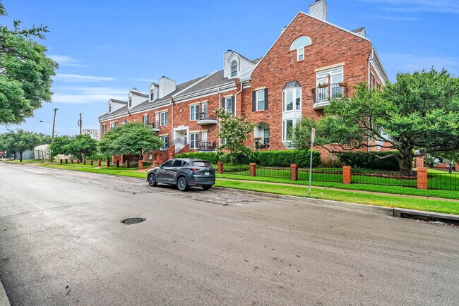 Foto del edificio - 4034 Rawlins St