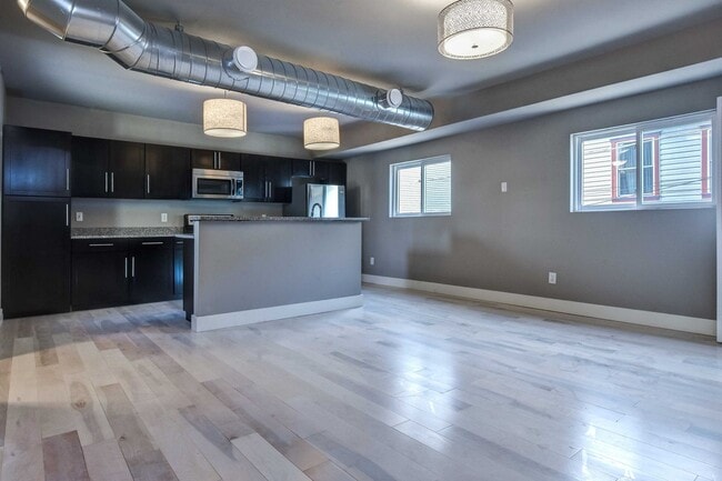 Photo - 2829 Edwards Wy Apartment