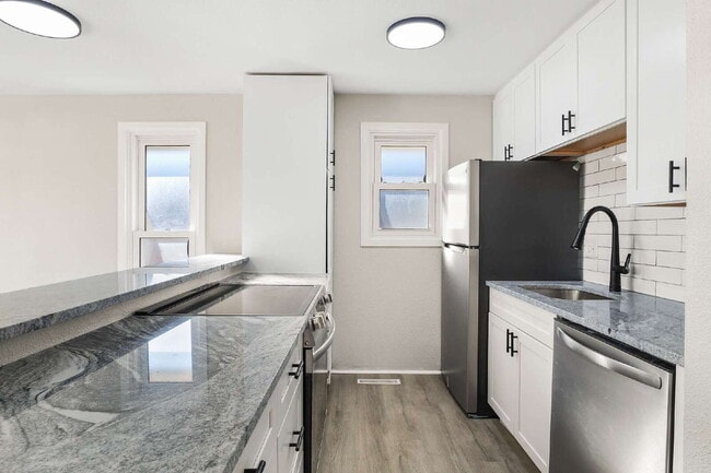 Building Photo - Completely remodeled two bedroom - north l...