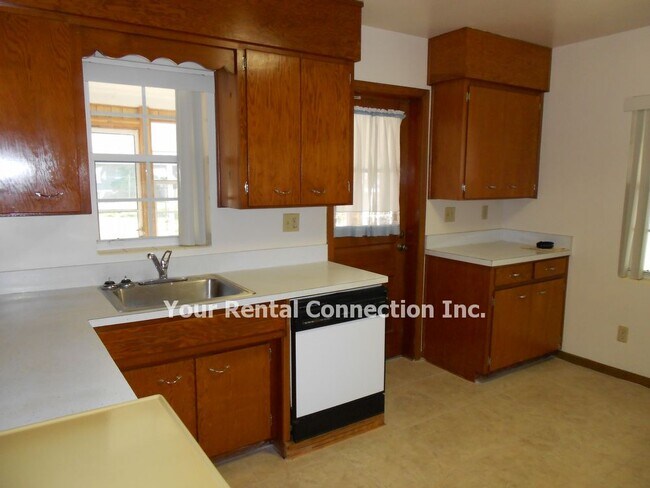 Foto del edificio - 1047 Pineview Pl