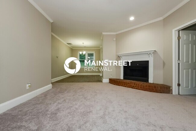 Foto del edificio - 4 Bedroom Pet-Friendly Home in Hampton, GA with Main Street Renewal