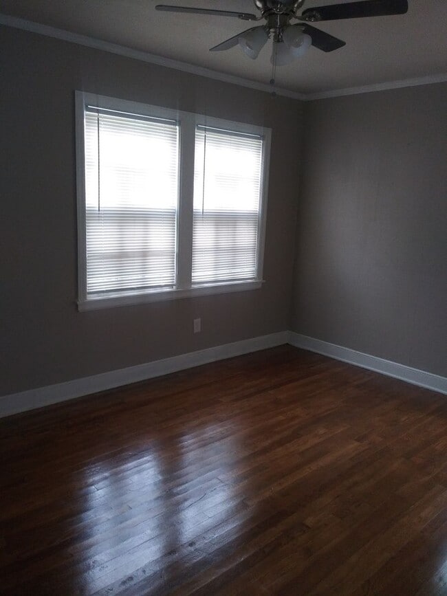 Foto del edificio - 2066 Benton St