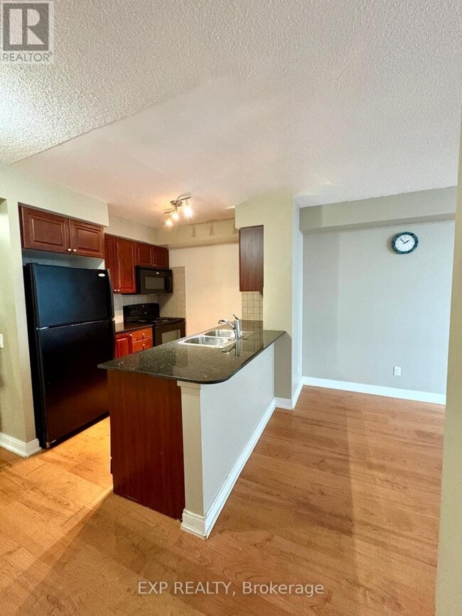 Building Photo - 35 Viking Ln