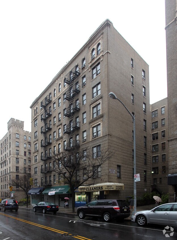 Building - 815-819 W 181st St