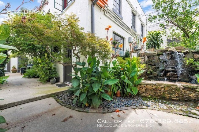 Foto del edificio - 834 DeKalb Ave NE