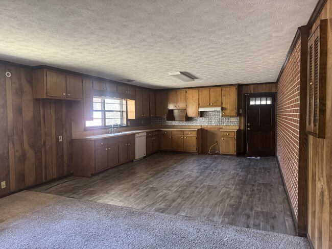 Foto del edificio - 1780 N Hl St Ext