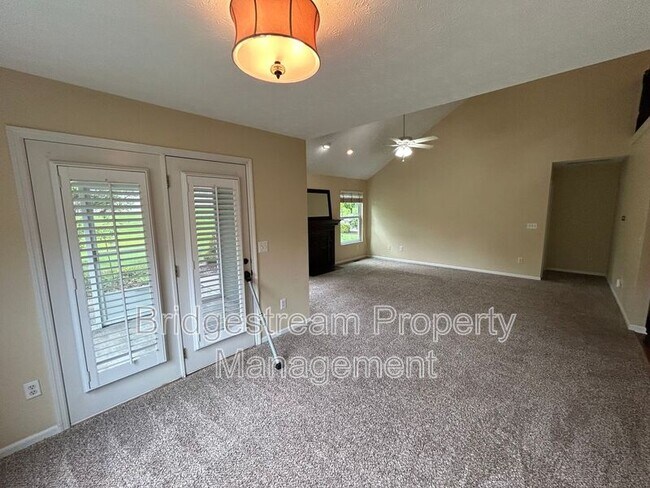 Foto del edificio - 7234 Brookmeadow Dr.