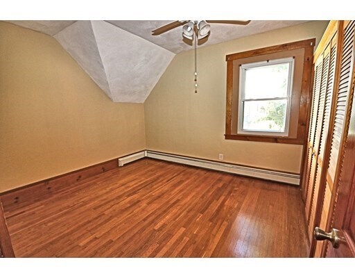 Building Photo - 285 Pleasant St