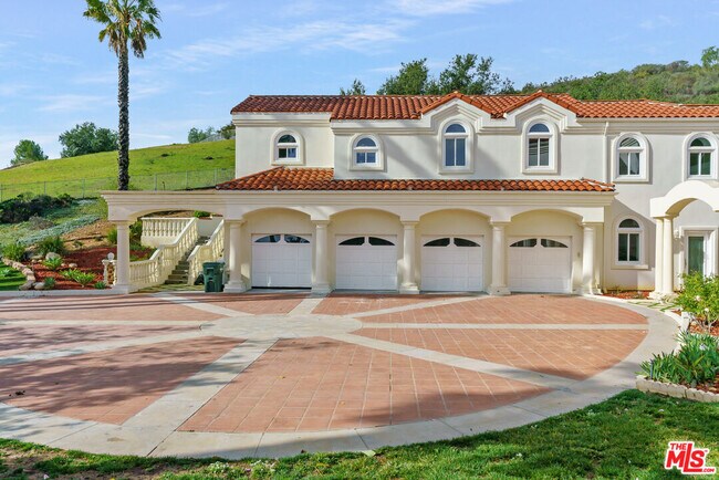 Building Photo - 5679 White Cloud Cir