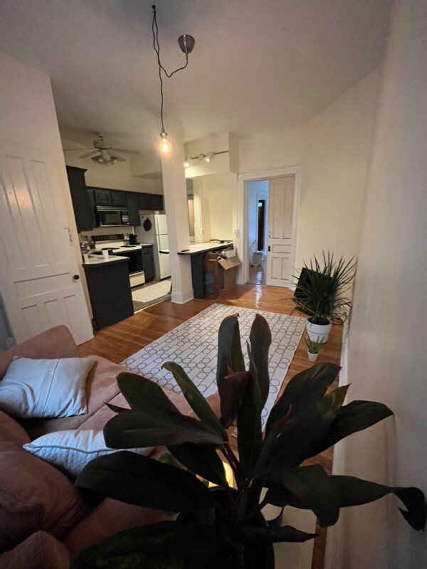 Foto del edificio - 354 Hudson Ave