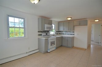 Building Photo - 771 Maple Pl