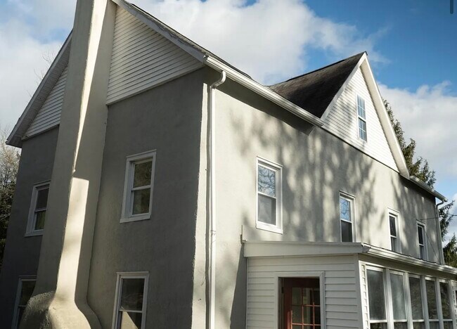 Foto del edificio - 197 Mercer Mill Rd