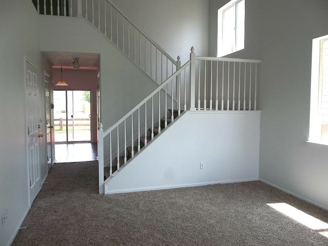Building Photo - 914 Glenwall Dr