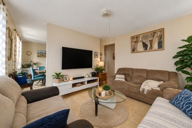 Foto del edificio - 4099 NW 18th Ave