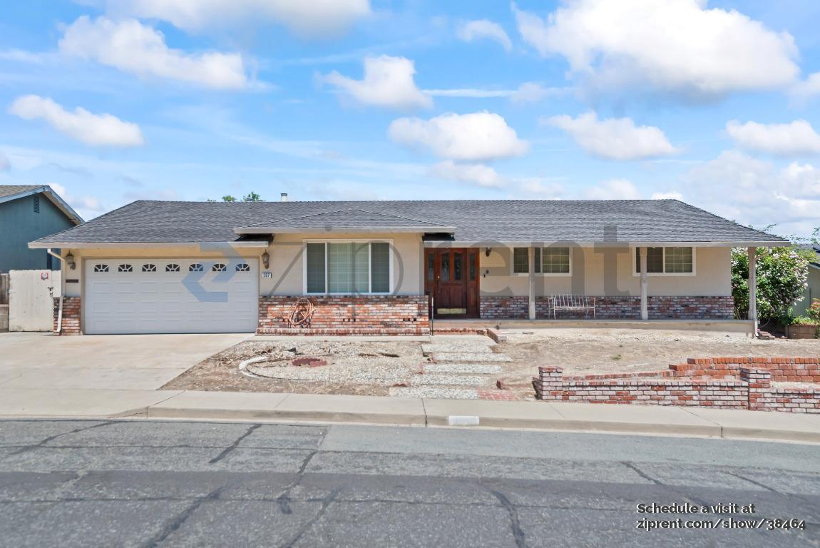 Primary Photo - 307 Boulder Dr