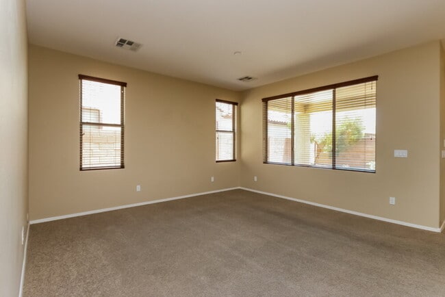 Building Photo - 3297 E Ivanhoe St