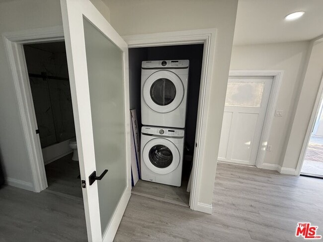 Foto del edificio - 941 Cloverdale Ave