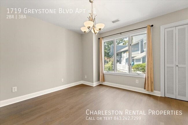 Building Photo - 1719 Greystone Blvd