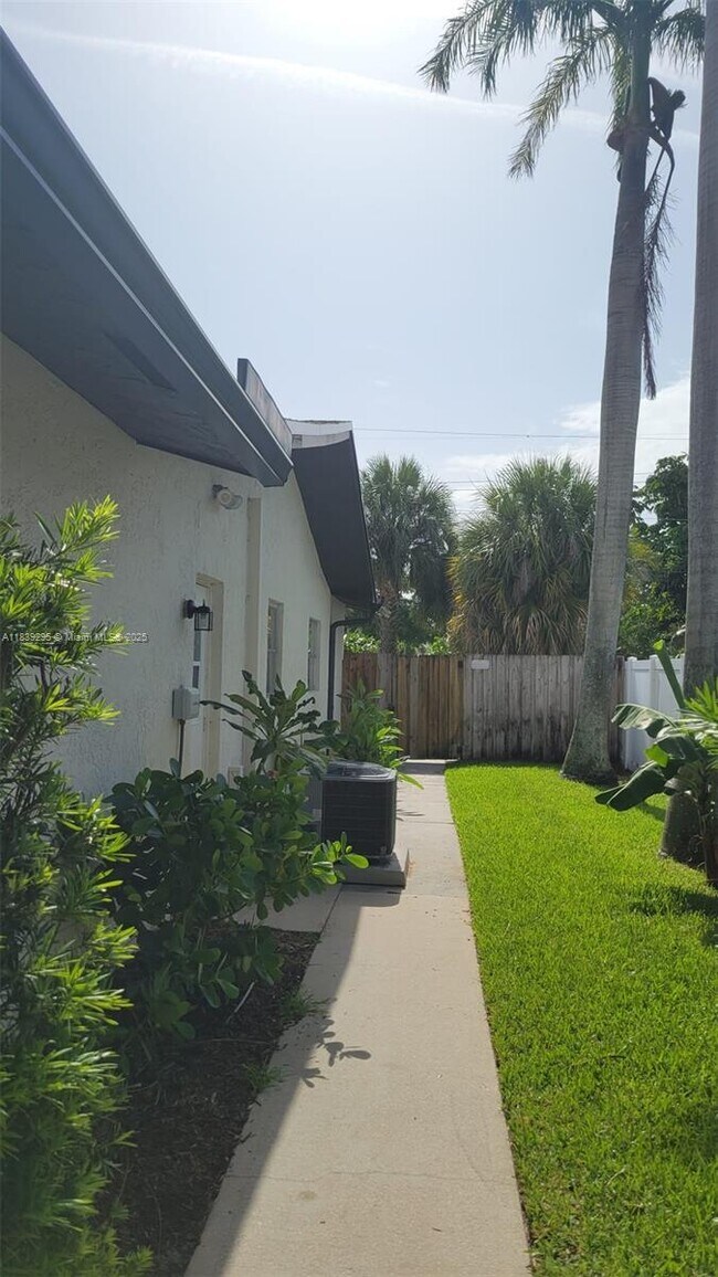 Foto del edificio - 116 NW 3rd Ct