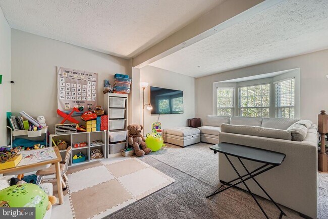 Foto del edificio - 708 Pine Drift Dr