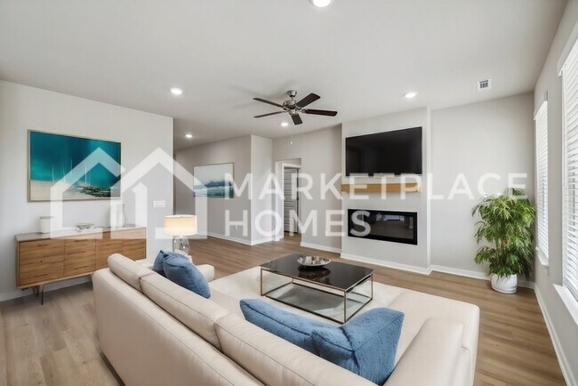 Building Photo - 3751 Aryana Ave